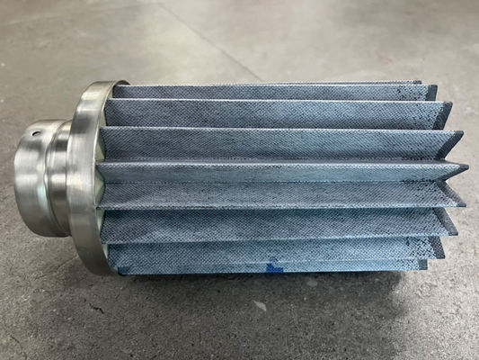 Zilverfilterpatroon roestvrij staal mesh geschikt voor industriële filtratiesystemen die robuustheid en prestaties vereisen